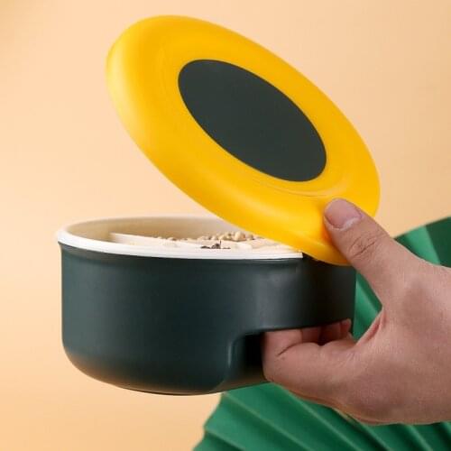 Japanese Style Spices Box Jars Container Pepper Spice Shaker Salt Seasoning Organizer Bottle With Spoons Cover Kitchen Accessori