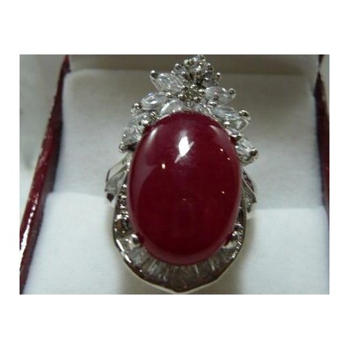 Womens latstes Vogue red jade ring size :7-9