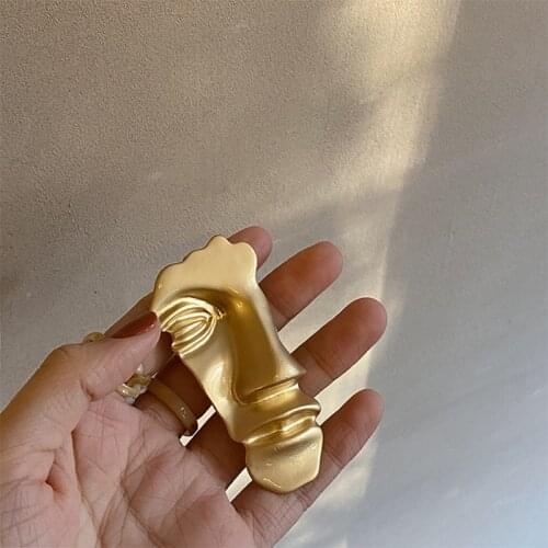 Abstract face brooch metal wind brooch fashion personality lady suit clothing decoration accessories