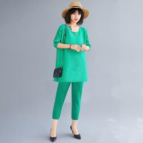 Miyake pleated loose large size pure color temperament suit women 2020 fashion fold two-piece European casual style women sets