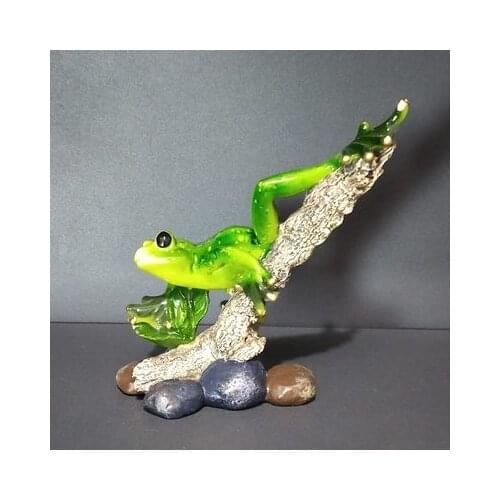 Frog furnishing individual creative animal sculpture simulation resin handicraft room wine cabinet small decoration Home crafts