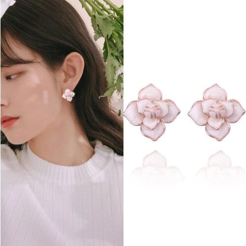 High Quality New Shell Pearl Flower Clip on Earrings Women' Girls Elegant White Flower Heart Ear Clip Earring Jewelry Gift