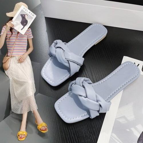 Fashion Outdoor Indoor Slippers 2020 Summer Square Toe Flat Casual Slides Beach Shoes Ladies Flip Flops Womens Sandals 2020