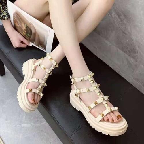 Ins Rivet Sandals Women Summer Roman Shoes Student Wild Thick-soled Beach Platform Shoes