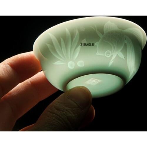 Handmade blue and white porcelain with shadow blue carved invisible lotus pattern tea cup master cup tea cup ceramic