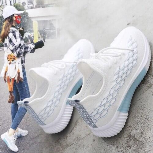 Womens casual shoes lace-up lightweight, comfortable and breathable flying woven sports shoes 2021 spring new style