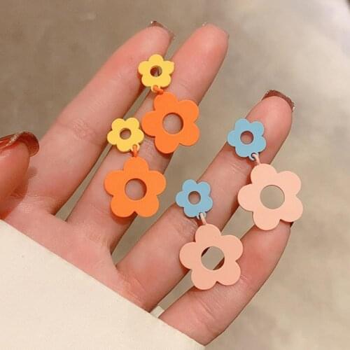 1 Pair Eye-catching Decorative Romantic Creative Earrings Hollow Stitching Flower Drop Earrings All Match for Daily Life