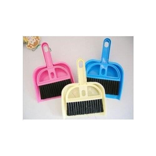 Mini Broom Set Bird Toys Pet Cleaning Hygienic Toy Pet Products Bird Supplies Random Colors