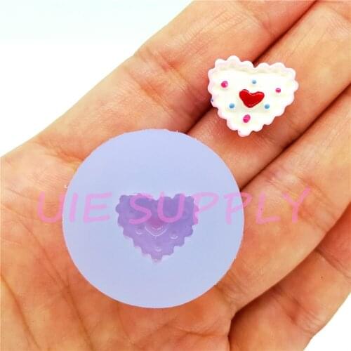 GYL621U 12.2mm X 14.3mm Heart-shaped Cake Silicone Mold Fondant Cake Decoration Candy Resin Clay Earrings Necklace Craft Soap