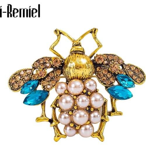 Creative Retro Court Exquisite Pearl Bee Brooches Women Crystal Rhinestone Suit Coat Metal Pin Scarf Buckle Jewelry Accessories
