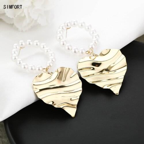 Womens 925 Silver Pin Earring High Sense of Pearl Love Circle Exaggeration Simple Personality Alloy Decoration Jewelry Gift