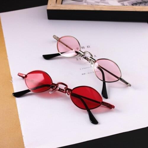 Small frame metal frame glasses for men and women street shooting cool sunglasses 8017 personalized metal sunglasses