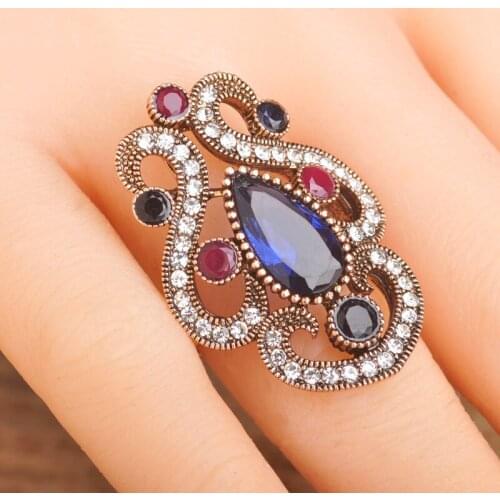 Blucome Luxury Vintage Style Green Crown Shape Big Ring Turkish Resin Rings Women Wedding Party Gift Accessories Jewelry Bijoux