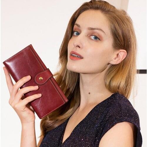 2020 new first layer cowhide womens wallet mid-length European and American retro three-fold hand-held ladies clutch coin purse