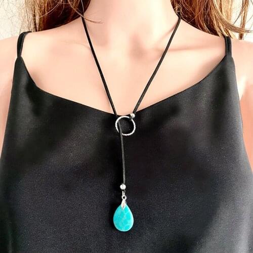 Western Cowboy Turquoise Stone Pendant Leather Rope Necklace Bohemian Casual Hot Sale Simple Trendy Statement Necklace for Women
