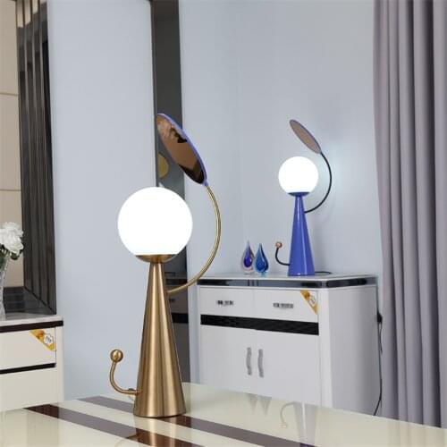 Nordic Living Room Table Lamps Art Deco Lighting Study Bedroom Bedside Lamp Childrens Room Simple Luxury LED Glass Table Lights