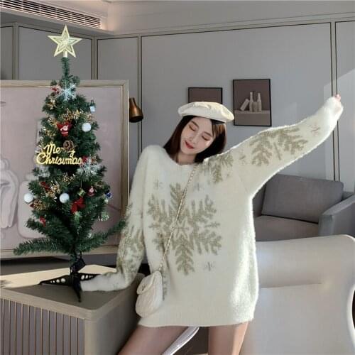 Woman Christmas Jerseys 2020 Korean Casual O-Neck Gold Snowflake Pattern Oversized Warm Pullover Jumper Long Sleeve Knitwear