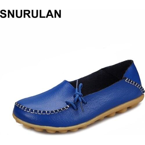 SNURULAN Real Leather Shoes Moccasins Mother Loafers Soft Leisure Flats Female Driving Casual Shoe Size 34-44 With 24 Colors