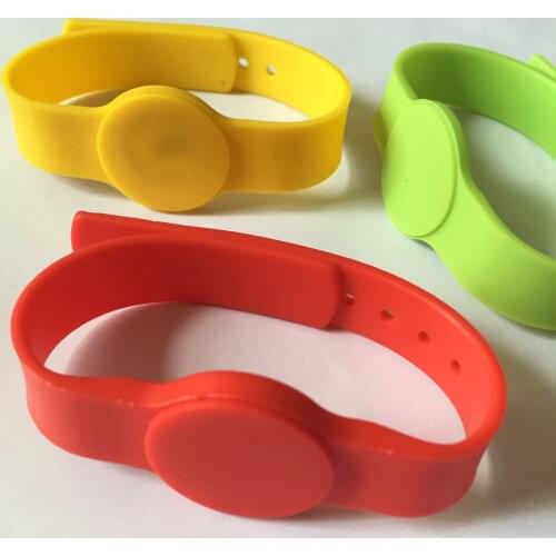 Wholesale 125KHZ TK4100 RFID chep Waterproof Wristband Silicone Bracelet