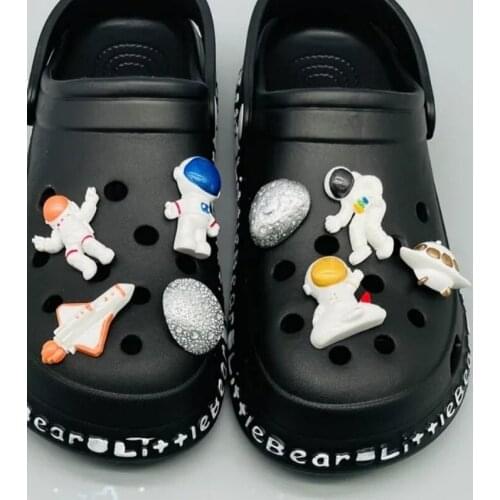 2021 Hot Sale Croc Charms Fashion Shoe Charms Astronaut Clogs Charms Three-dimenonal Shoe Accessories for Kids Gifts Bundle