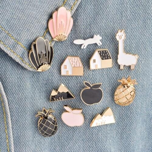 1pcs Exquisite Concise Sweet Fox Pineapple Apple Peak House Shell Alpaca Cartoon Brooch Free Delivery