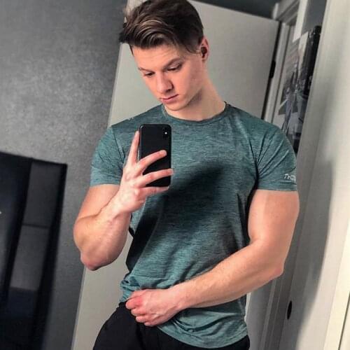 Male Bodybuilding Workout Tees Tops Summer New Clothes Casual Print Tshirt Men Gyms Fitness Short sleeve tee Apparel wholesale