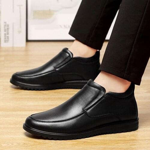 Men boots genuine leather High Quality Boots Male Casual Ankle Boots Men Tooling Shoe Man plush warm Fashion Mens Martin Boots
