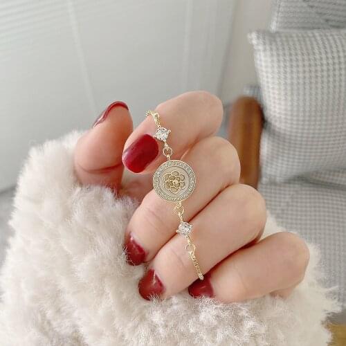 Korea New Fashion Jewelry 14K Real Gold Shell Camellia Bracelet Elegant Stretchable Adjustable Womens Birthday Gift Earrings