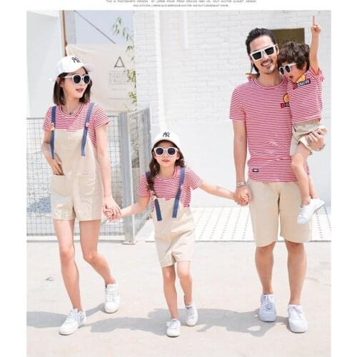 Family Set Striped Short Sleeve Jumpsuit Mommy And Daughter Matching Clothes 2pcs Father Son T-shirts Shorts Clothing Sets 2019