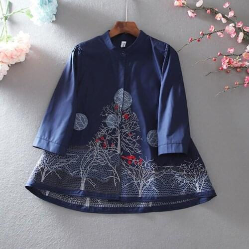 Womens Spring Autumn Designer Vintage Embroidery White Cotton Shirt Female High Waist Casual Loose T Shirt Top TB540