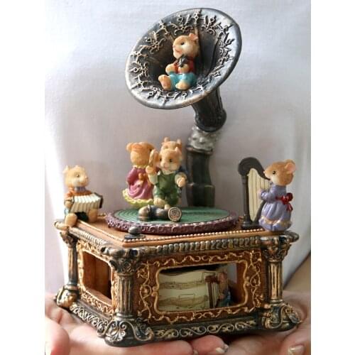 12*21cm Exquisite Rat Vintage Phonograph Music Box Mechanism Bedroom Desktop Decoration Christmas Valentines Gift For Girls