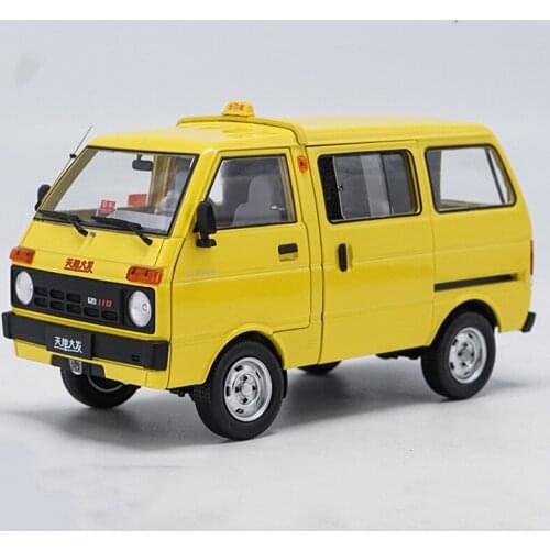 1/18 Tianjin Dafa van alloy casting car model collection decoration holiday gift Childrens toys