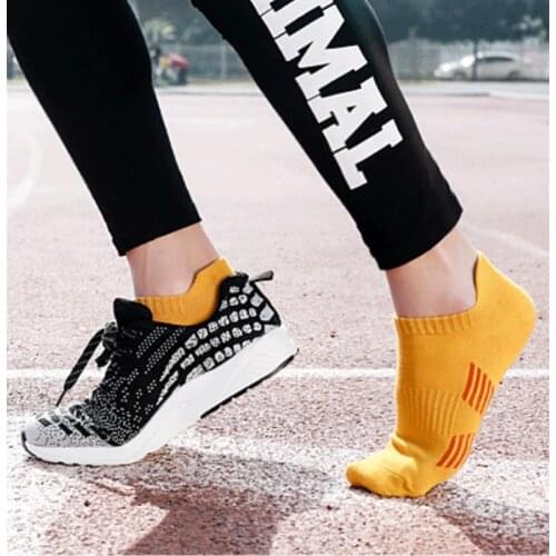 6-Color Mens Cotton Sports Socks Basketball Running Socks Shock Absorption Deodorant Sweat-Absorbent Breathable Casual Socks