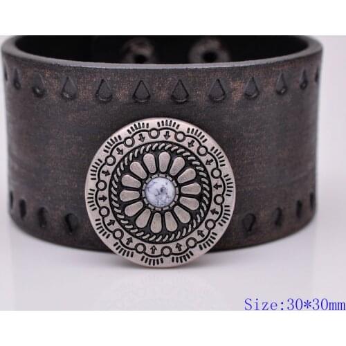 10pcs 30X30mm Antique Silver Tribal WHITE Bead Flower Leathercraft Saddles Conchos