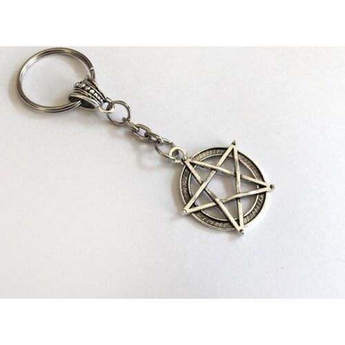 2021 trend fashion Gothic Pentacle Keyring Pagan/Wiccan Key Chain, Pentagram Keychain, Goth Accessories for men gift