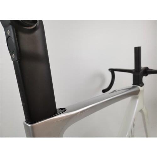 High quality carbon road disc bike frame UD glossy colorful logo carbon bike frame suitable for Di2 bicycle frameset fast delive