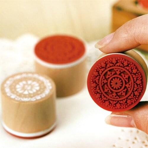 1Pc Round Wooden Vintage Pattern Seal Wedding Party Invitation Stationery Korean Popular Interesting Seal Decoration 3*2.5Cm