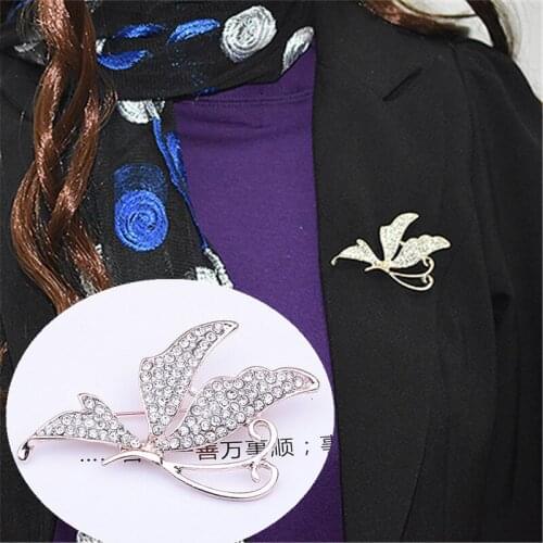 Luxury Trend Pin Brooch Chain Rhinestonebutterfly Brooch Pin Silk Scarf Shawl Buckle Woman