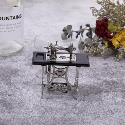 Exquisite Alloy Miniature Sewing Machine 1:12 Scale Dollhouse DIY Gift
