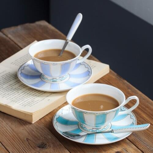 Turkish Coffee Tea Coffee Cup Set Simple Gold Rim Luxury Bone China Ceramics Cups Travel Nordic Design Tazas Drinkware DE50BD