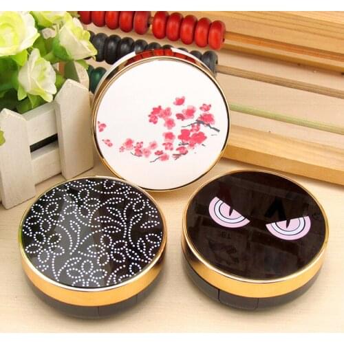 5pcs Fashion beautiful High quality Flower cartoon pattern contact lens case Round convenient carrying Nursing box 7.5*2.8cm