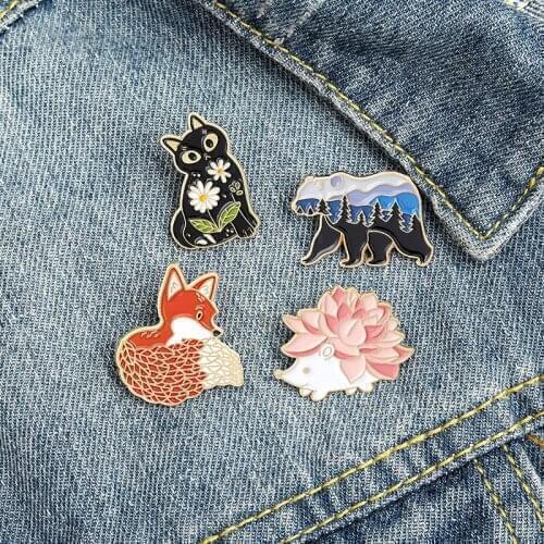 Glacier Forest Polar Bear Enamel Pin Custom Fox Cat Brooches Lapel Pin Cartoon Animal Backpack Badge Jewelry Gifts Wholesale