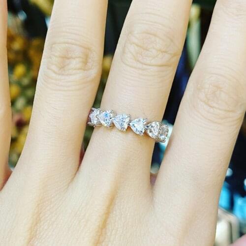 Charm Heart Rings With Dazzling Transparent Crystal Zircon Fashion Jewelry For Women Wedding /Party Luxury Accessories Aesthetic