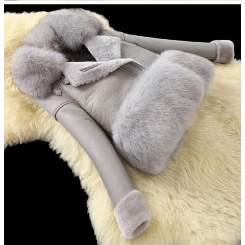 Womens short leather and fur all-in-one fur jacket 2020 new fox fur collar oversized fox fur hem lamb fur high quality jacket