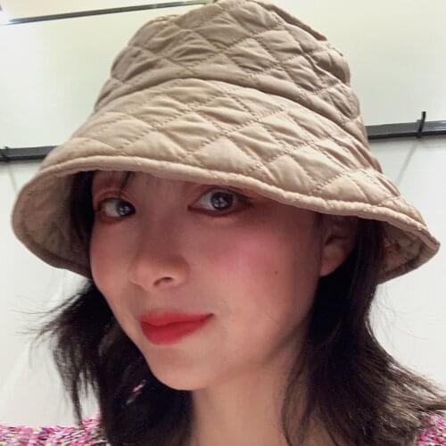 Plaid fisherman hat Autumn winter hat Japanese double-faced lady retro warm Korean version of fashion show face small basin hat