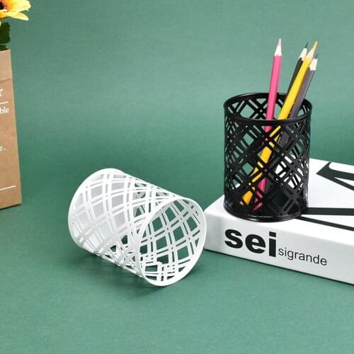 New Simple White Round Pen Holder Desk Storage Bucket Office Supplies One-piece Stamping Diamond Black Brush Pot