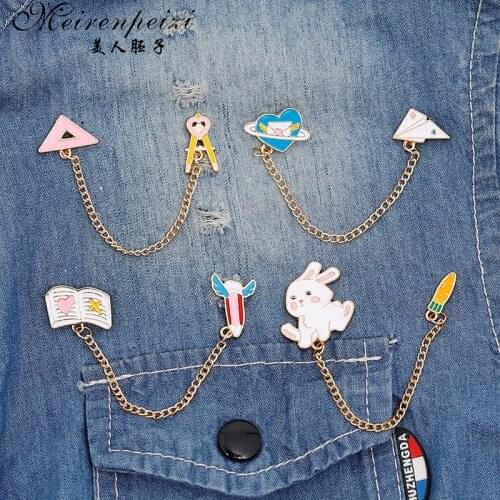 Meirenpeizi Spaceship aircraft Creative Rabbits Brooches Animal Bunny Carrot Enamel Metal Pins For Women Coat Shirt Bag Jackets