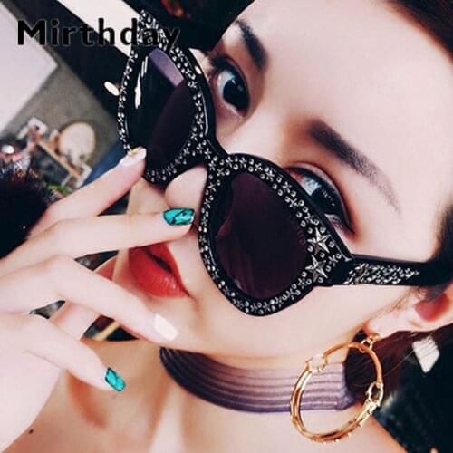 Shiny Stars Sunglasses Women Vintage Retro Square Shape Oversized Sun Glasses Fake Rhinestone Star Shades UV Protection