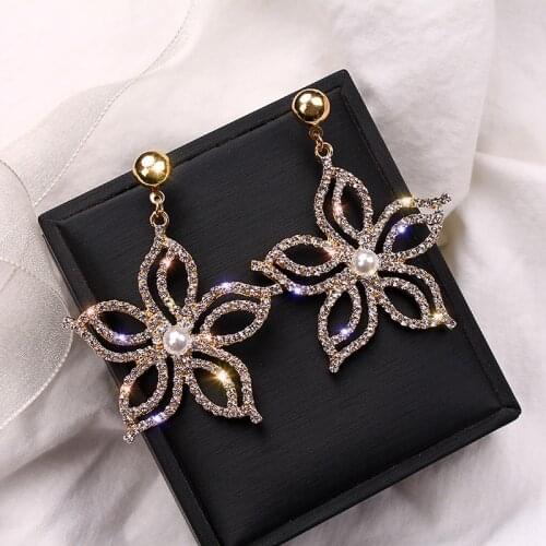 Crystal Drop Earrings for Women Hollow Flower Pendants Female Dangle Earrings Shiny Rhinestone Earrings for Women pendientes