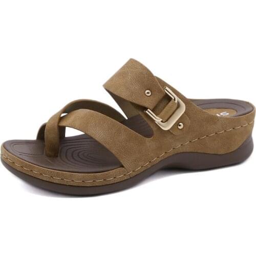 2021 Womens Slippers Summer New Fashion Metal Slides Shoes Wedge Beach Sandals Women Outside Platform Leisure Flip Flops